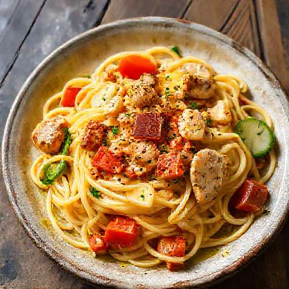 Быстрые Феттучини с Курицей и Овощами