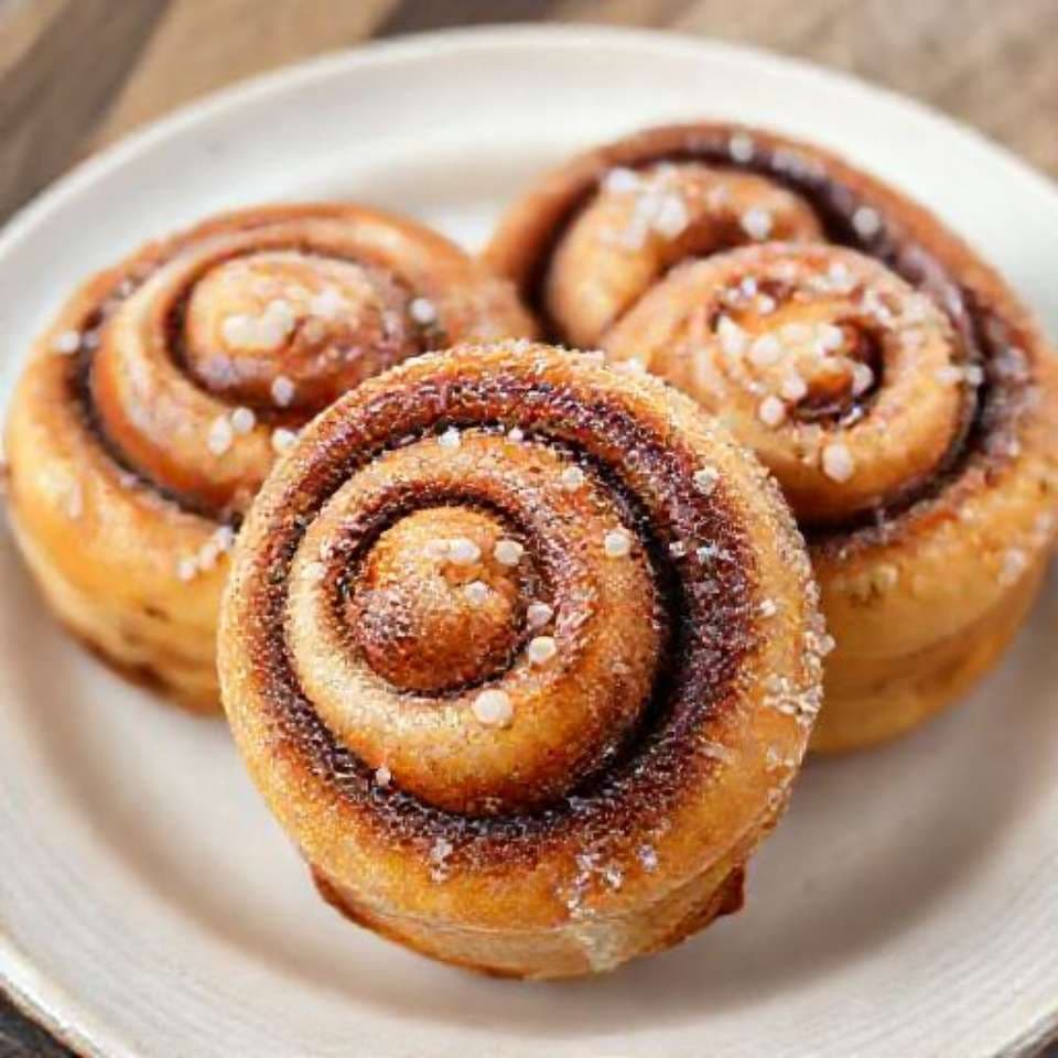 Swedish Cinnamon Buns (Kanelbullar)