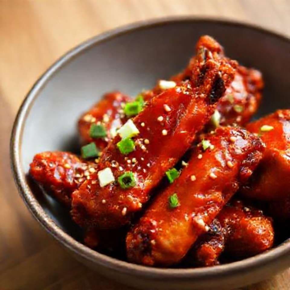 Spicy Korean Gochujang Chicken Wings