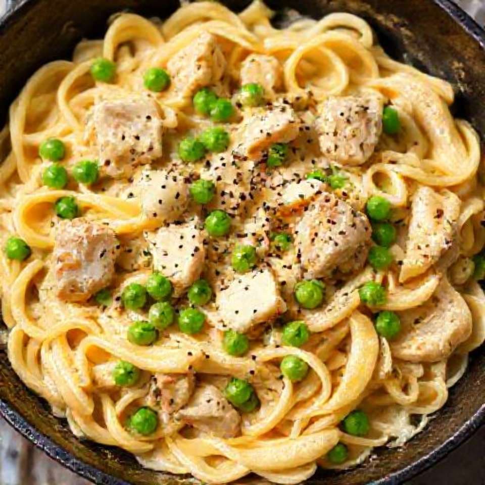 Quick Skillet Chicken Alfredo