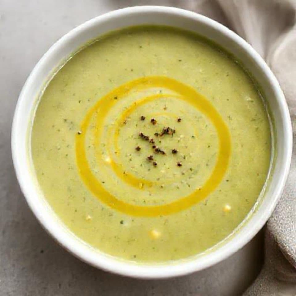 Simple Zucchini and Squash Soup