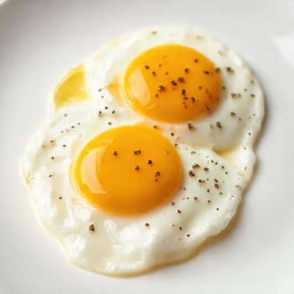 Pan-Fried Eggs with Salt and Pepper