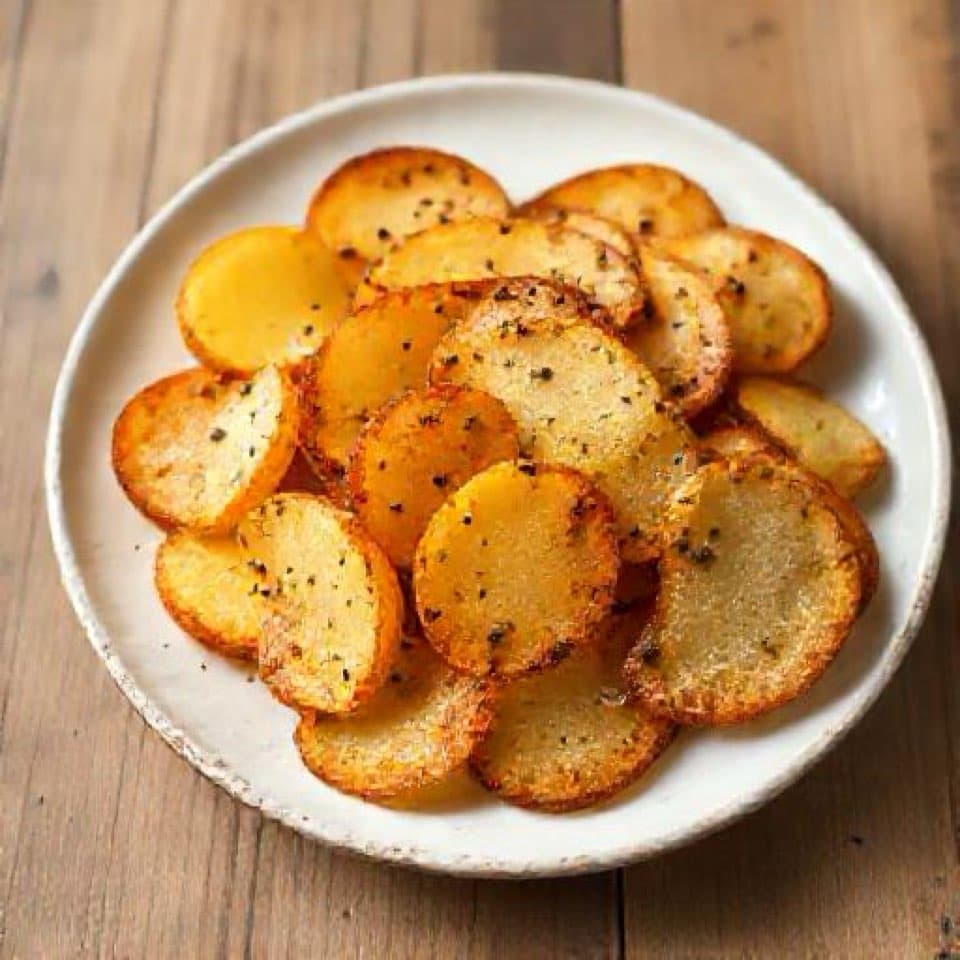 Pan-Fried Potatoes with Salt and Pepper