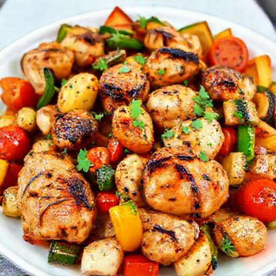 Курица, запеченная с овощами в аэрогриле