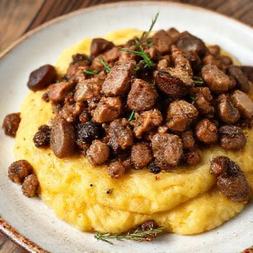 Polenta Taragna con Funghi e Salsiccia