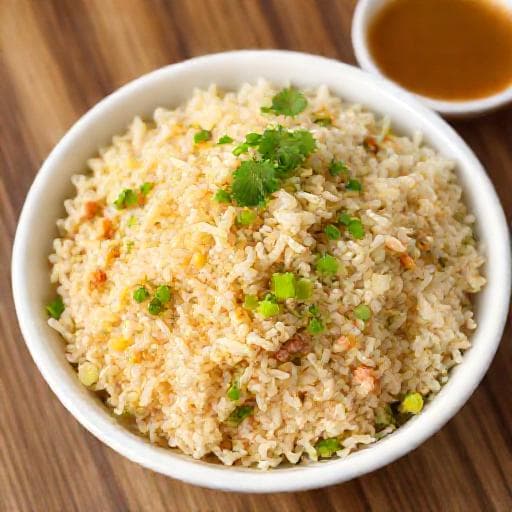 Cơm Rang Trứng (Vietnamese Fried Rice with Egg)