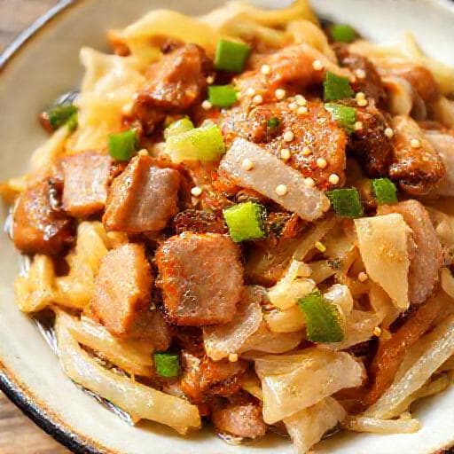 豚バラ肉とキャベツのすき焼き風炒め
