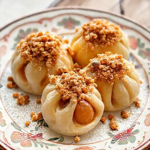 Knedle s Marelicama with Walnut Streusel