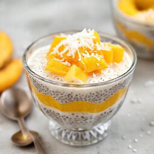 Tropický chia puding s kokosom a mangom