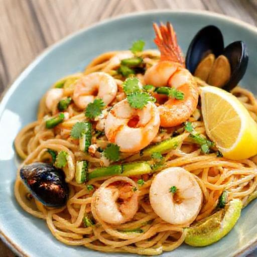 Yakisoba med Skaldjur och Citron