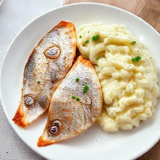 Snabbstekt strömming med enklare potatismos