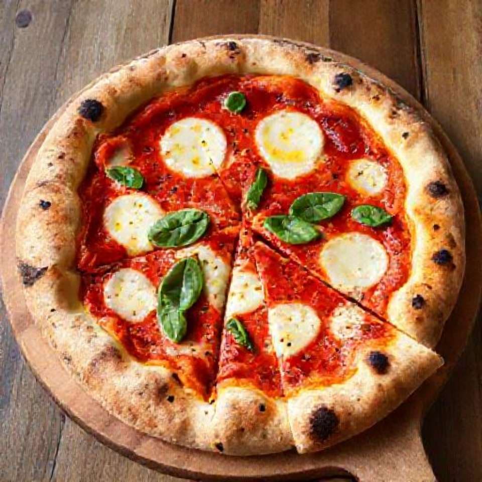 Classic Neapolitan Margherita Pizza