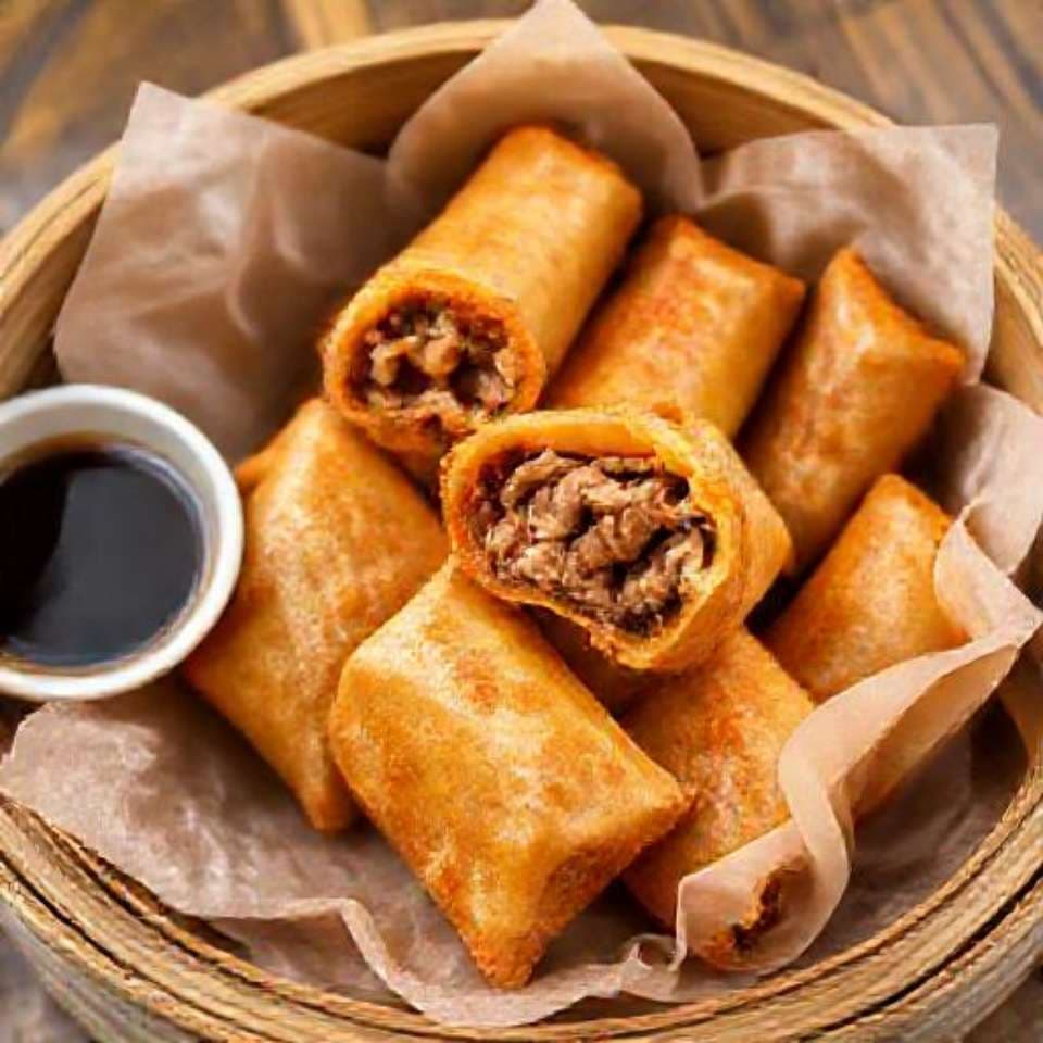 Crispy Shanghai-Style Spring Rolls (Chun Juan)