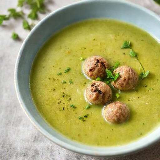 Snelle Kervelsoep met Mini Gehaktballetjes