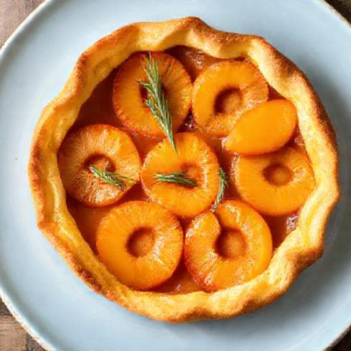 Tarte Tatin aux Abricots et Romarin