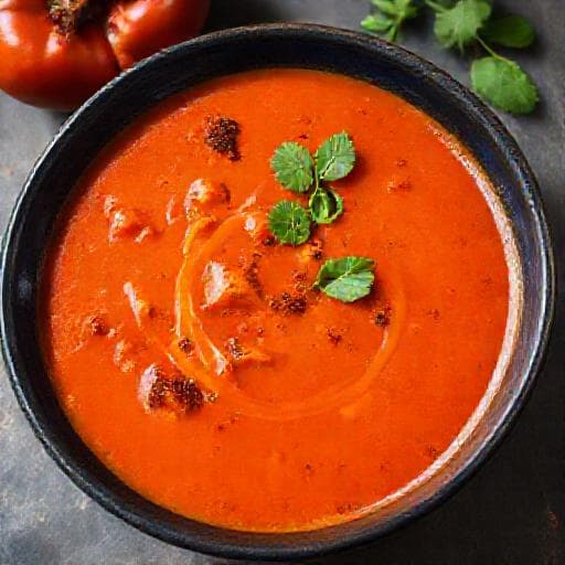 Rajčatová polévka s pečenou paprikou a chilli