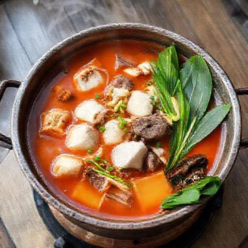 Lẩu riêu cua bắp bò truyền thống