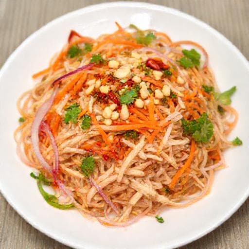 Nộm Gà Xé Phay Truyền Thống