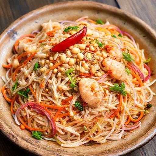 Nộm Gà Xé Phay Tôm Thịt