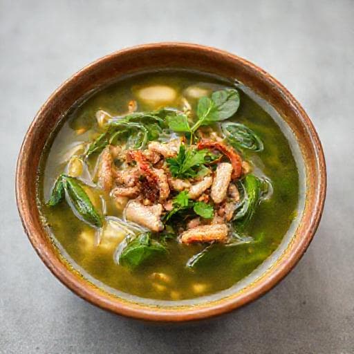Canh rau ngót thịt băm nấu tôm khô