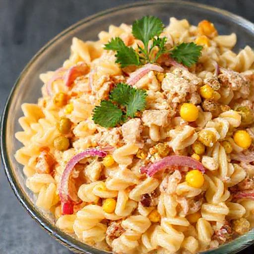 Salată de paste cu ton clasică