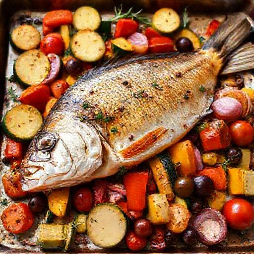 Doradă la Cuptor cu Legume Mediteraneene