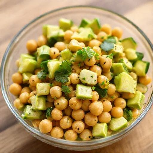 Salată Rapidă cu Năut și Avocado