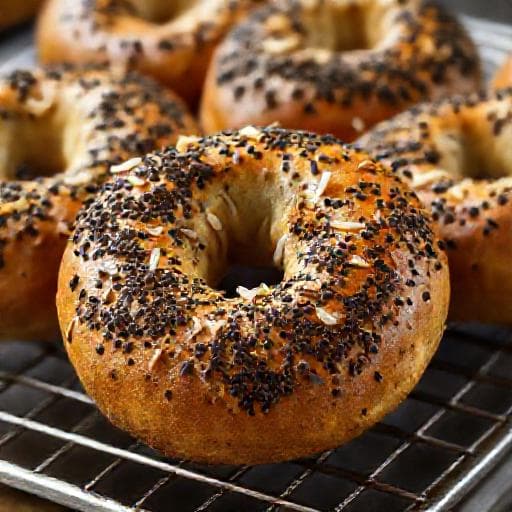 Bagels cu Semințe de Mac și Ceapă (Montreal Style)