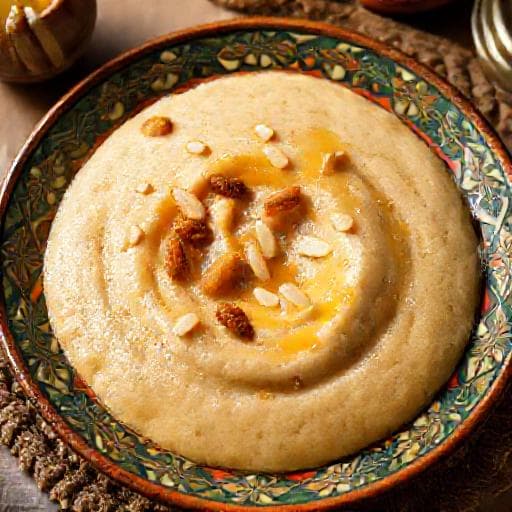 عصيدة بالزبيب واللوز