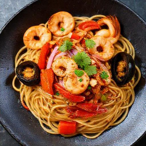 Tallarín Saltado de Mariscos con Toque Oriental