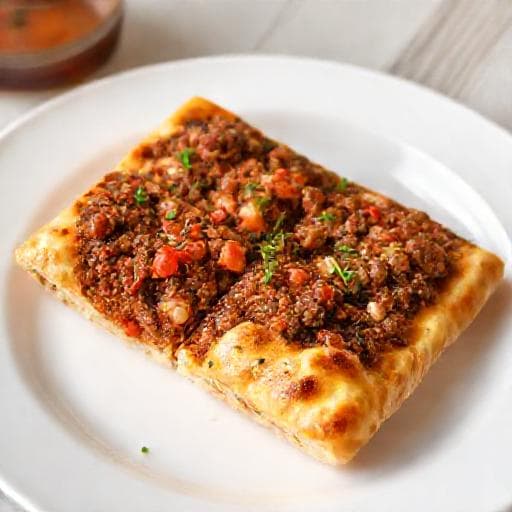 صفيحة بعلبكية سريعة باللحم المفروم