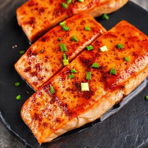 Spicy Garlic Salmon in Air Fryer