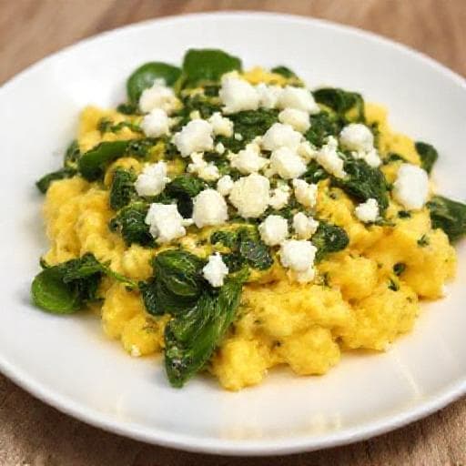 Quick Spinach and Feta Egg Scramble