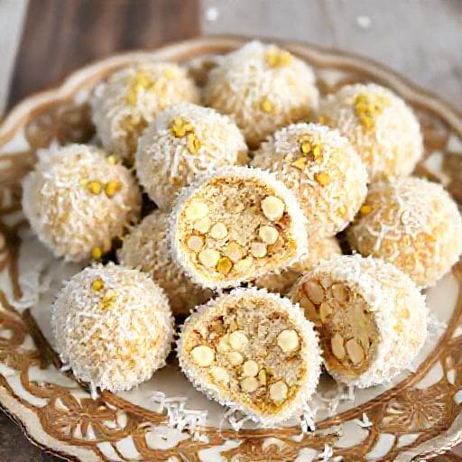 Pisztáciás-Fehér Csokoládés Raffaello Golyók