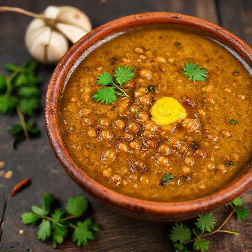 पारंपरिक उड़द दाल तड़का