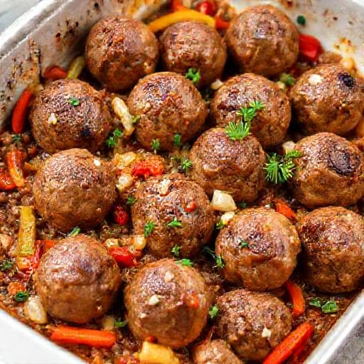 Бързи печени кюфтета с лук и чушки