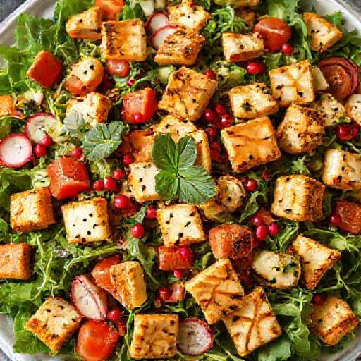 Fattoush med Grillet Halloumi