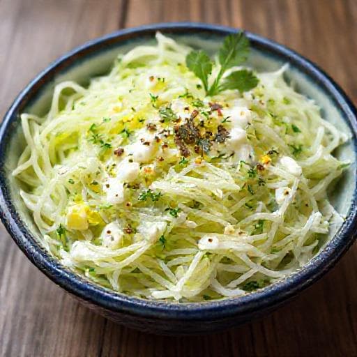 Yoğurtlu Arapsaçı Salatası