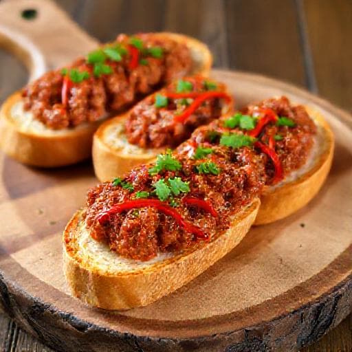 Acı Soslu Çemenli Ekmek Üstü