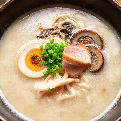 Tonkotsu Ramen (Domuz Kemiği Suyu Bazlı Ramen)