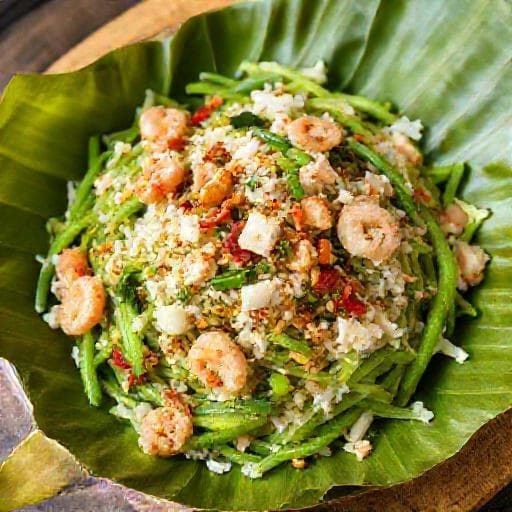 Lawar Kacang Panjang Bali dengan Udang