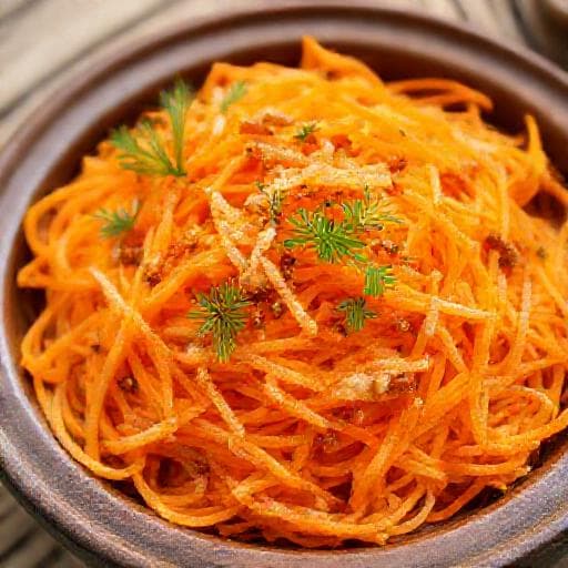 Морковь по-корейски с добавлением лука
