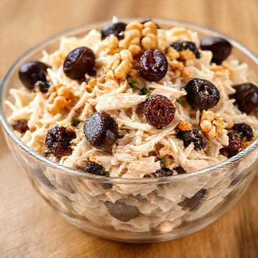 Классический салат с курицей и черносливом
