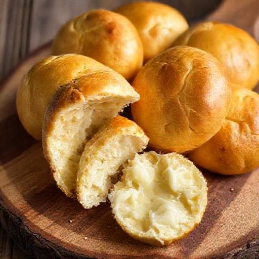 Traditional Pão de Queijo