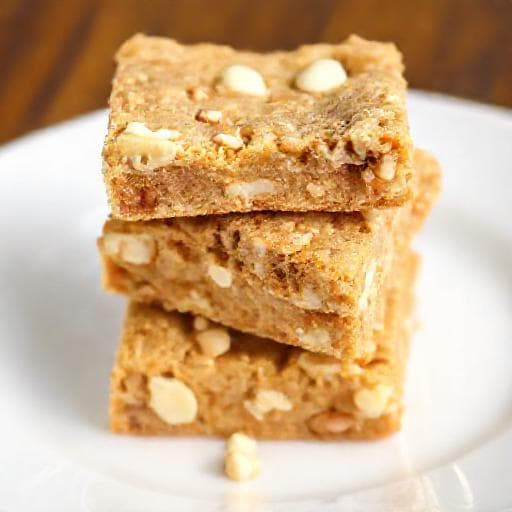White Chocolate Macadamia Nut Blondies