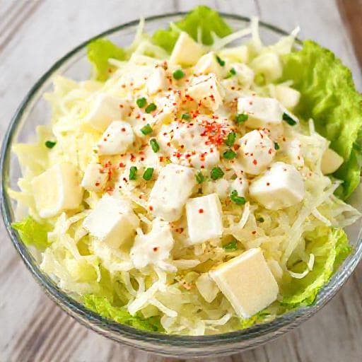 Southern Iceberg Salad with Creamy Dressing