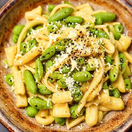 Pasta con Fave e Pecorino Tradizionale