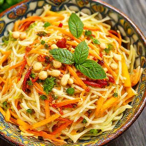 Asiatisk Kålsalat med Mango og Chili