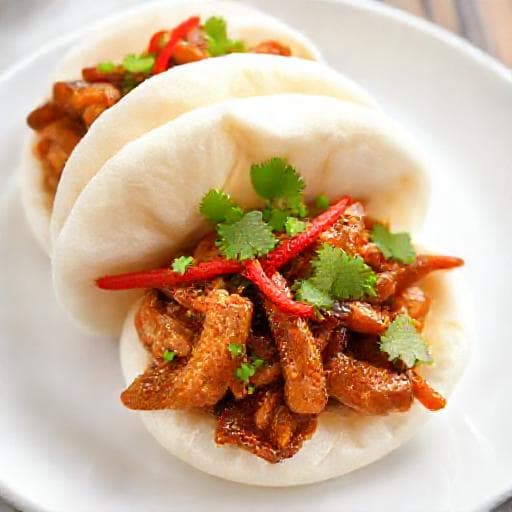 Raske Bao Buns med Stekt Svinekjøtt