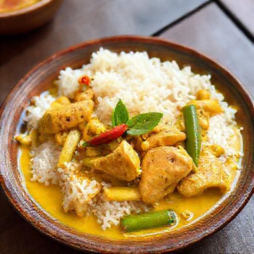 ข้าวมันแกงไก่ใต้ (แกงเหลืองไก่)